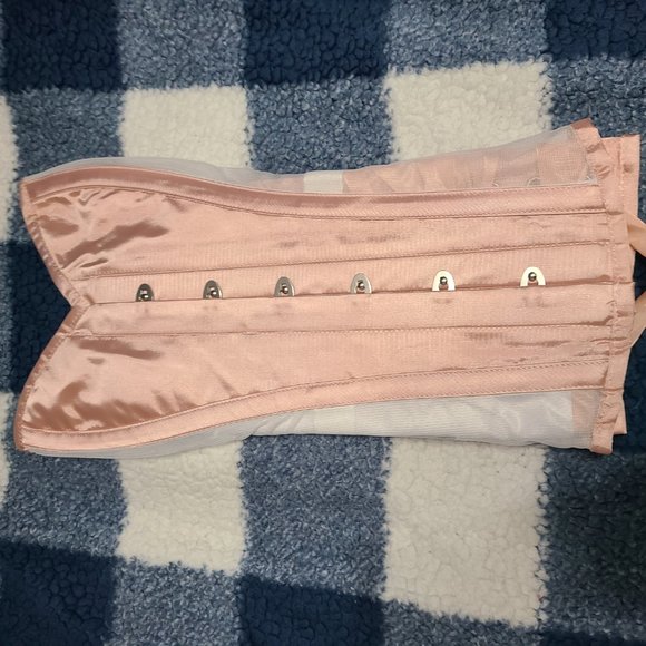 Pink and white corset - Picture 2 of 4